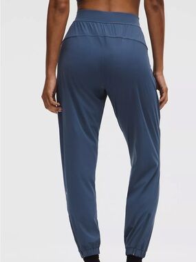 Lululemon Adapted State Jogger-Blue Twill size 10